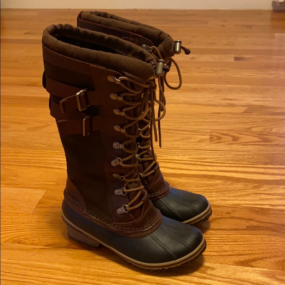 WOMENS size 7.5 Sorel leather snow boot